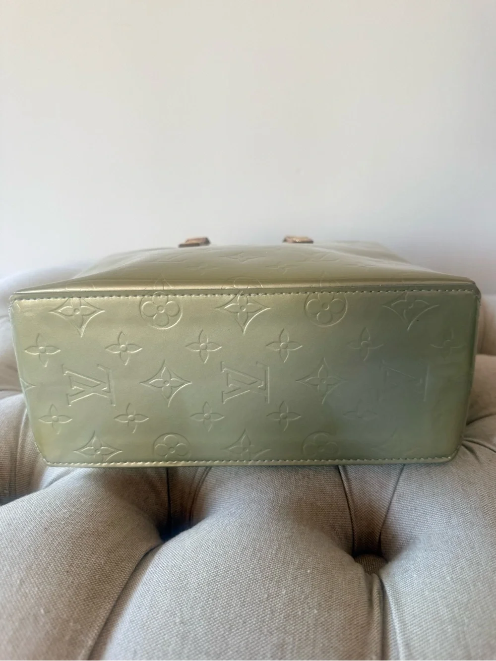 Louis Vuitton Monogram Vernis Reade PM Tote Sage Green Gris Vert